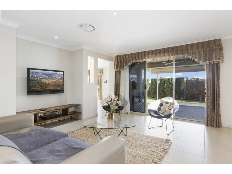 4 Baybreeze Crescent, Murrumba Downs QLD 4503