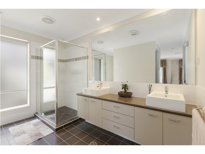 4 Baybreeze Crescent, Murrumba Downs QLD 4503