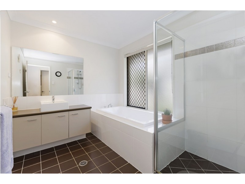 4 Baybreeze Crescent, Murrumba Downs QLD 4503