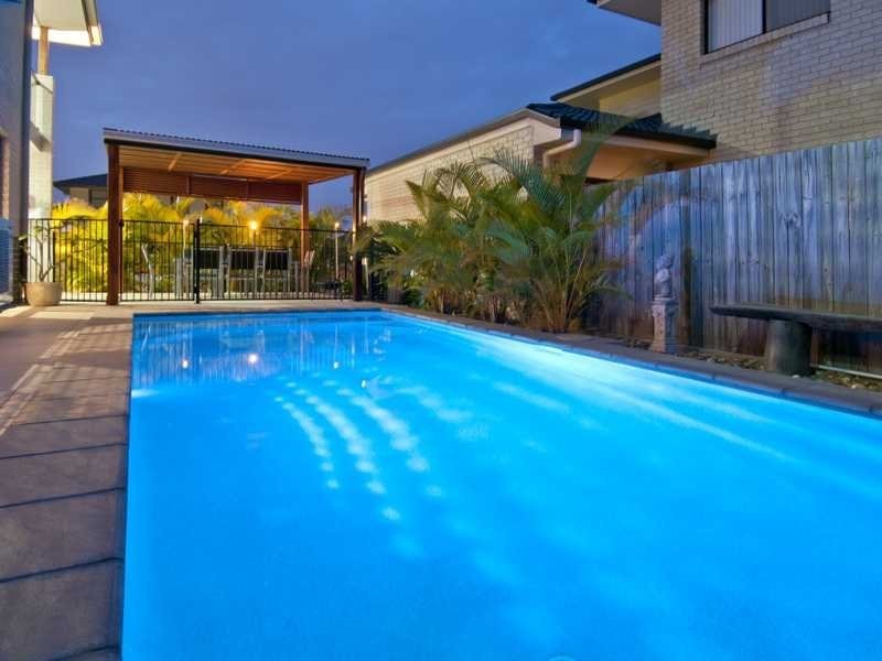 31 Lake Breeze Drive, Windaroo QLD 4207