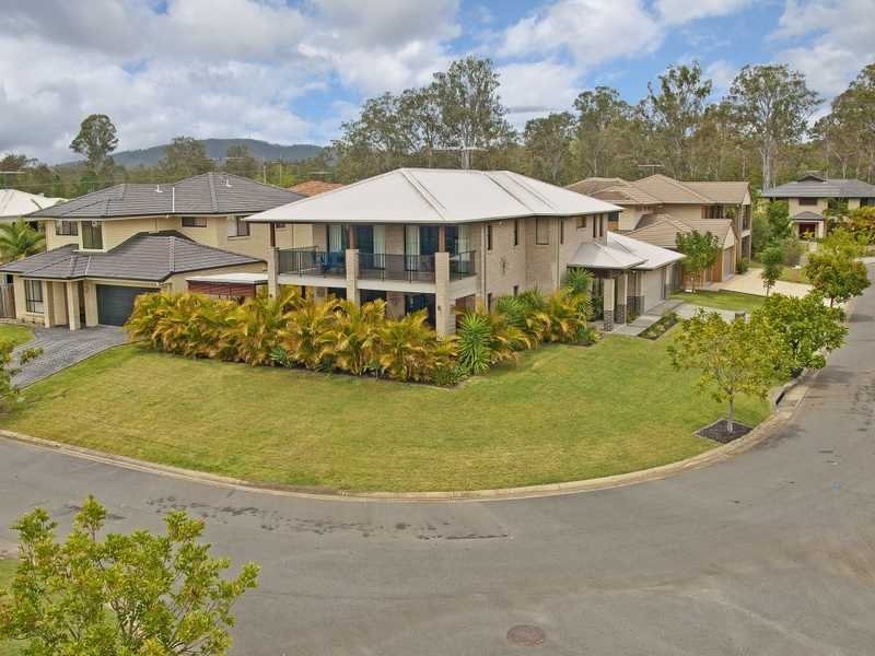 31 Lake Breeze Drive, Windaroo QLD 4207