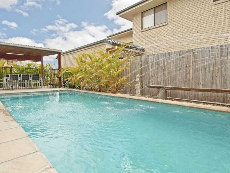 31 Lake Breeze Drive, Windaroo QLD 4207