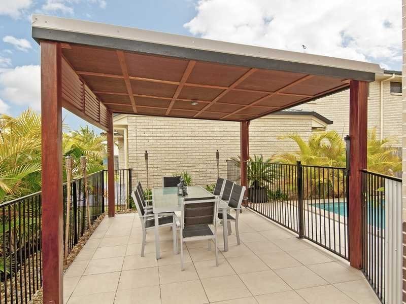 31 Lake Breeze Drive, Windaroo QLD 4207