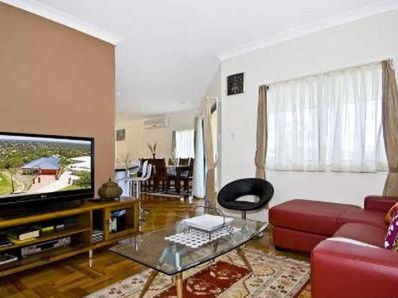 16 Nexus Close, Edens Landing QLD 4207