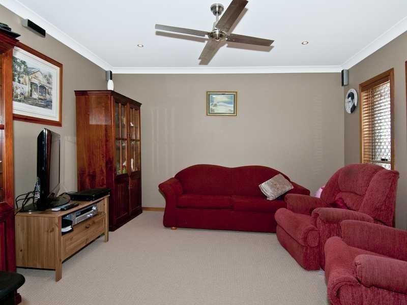 53 Long Island Drive, Windaroo QLD 4207