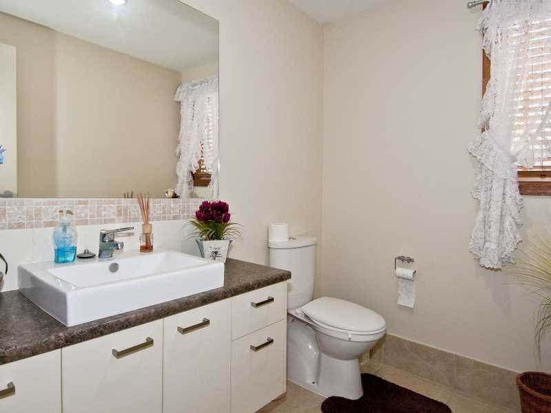 53 Long Island Drive, Windaroo QLD 4207