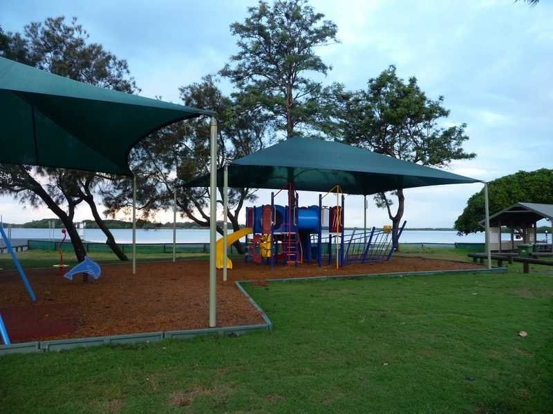 38 Royal Palm Drive, Steiglitz QLD 4207
