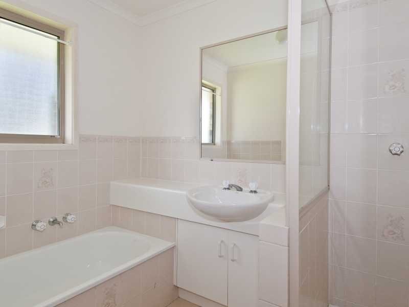 32 Dowling Crescent, Eagleby QLD 4207