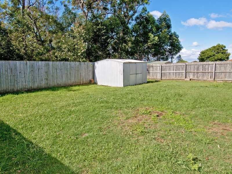 32 Dowling Crescent, Eagleby QLD 4207