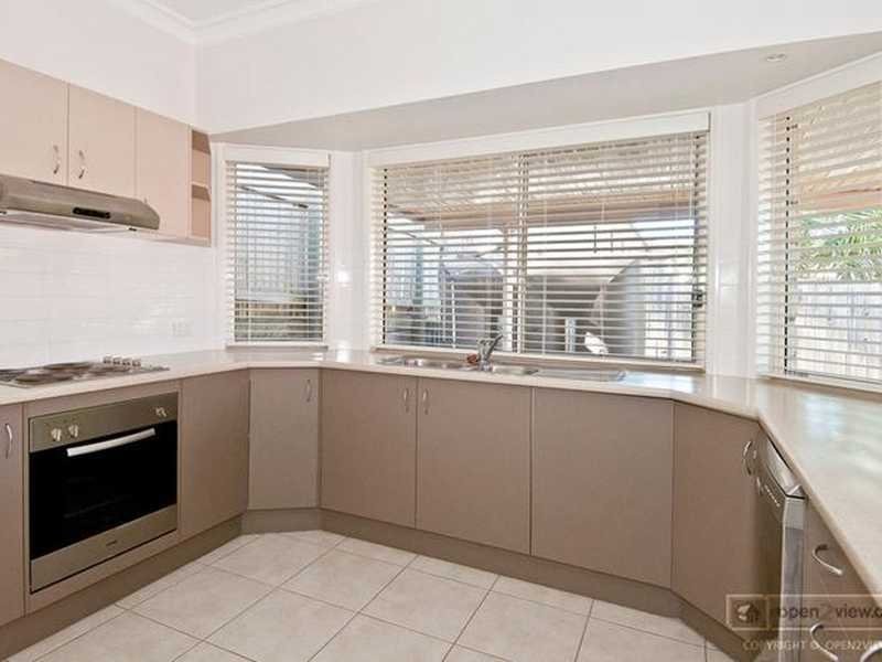 13 Benarkin Close, Waterford QLD 4133