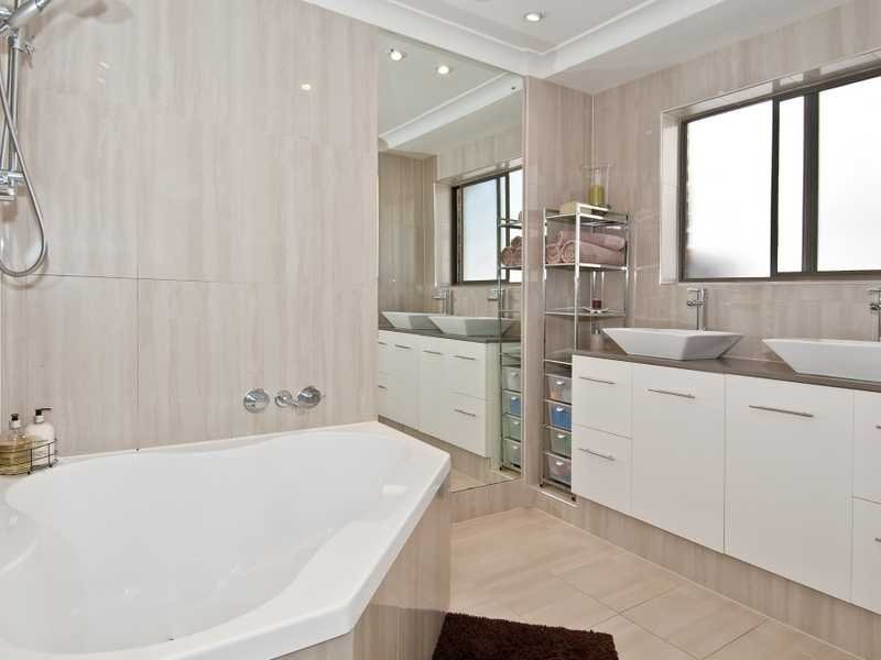 11 Helisma Court, Mount Warren Park QLD 4207