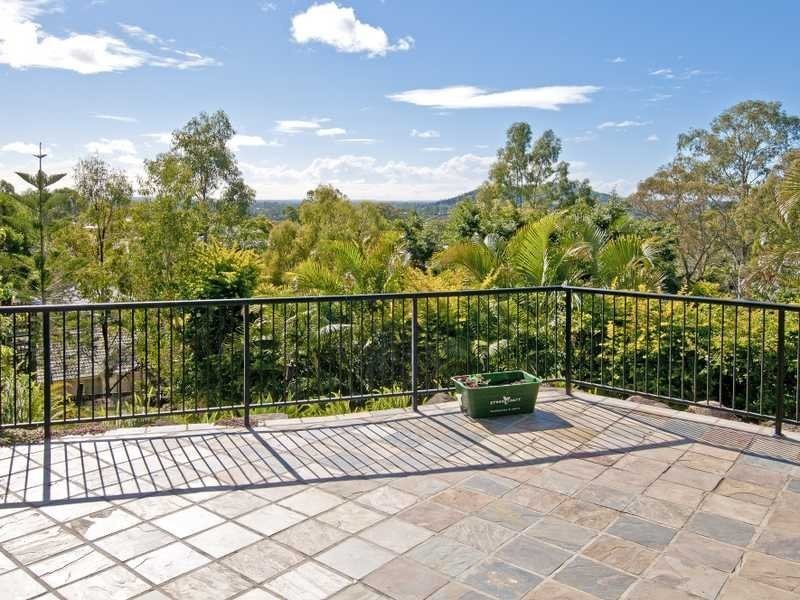 11 Helisma Court, Mount Warren Park QLD 4207