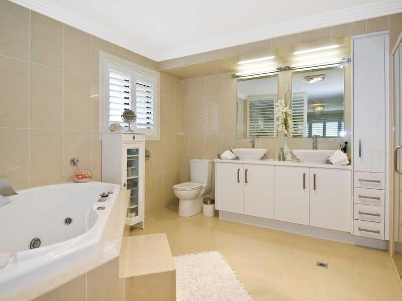 12 Wilhelm Drive, Windaroo QLD 4207