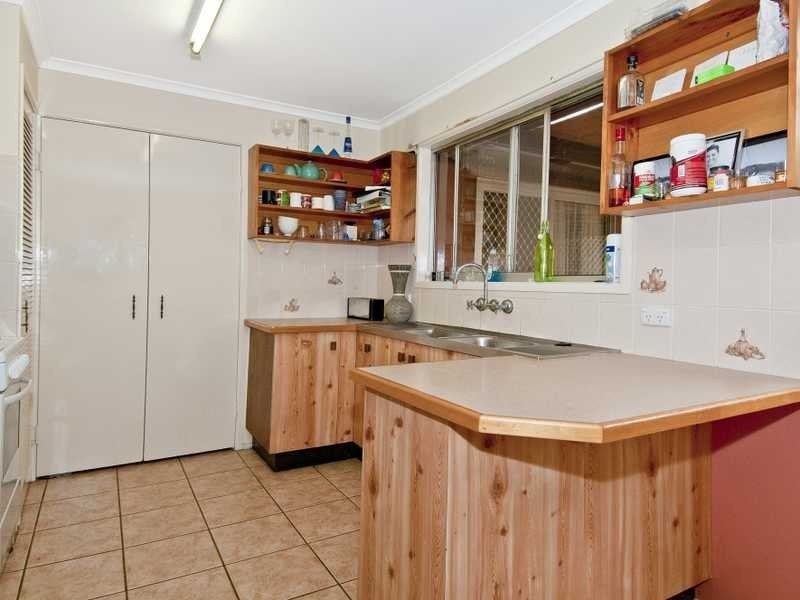 18 Eskdale Street, Holmview QLD 4207