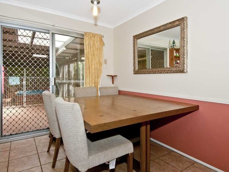 18 Eskdale Street, Holmview QLD 4207