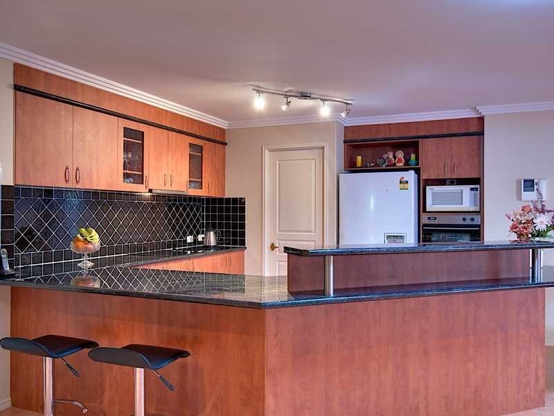 22 The Avenue, Windaroo QLD 4207