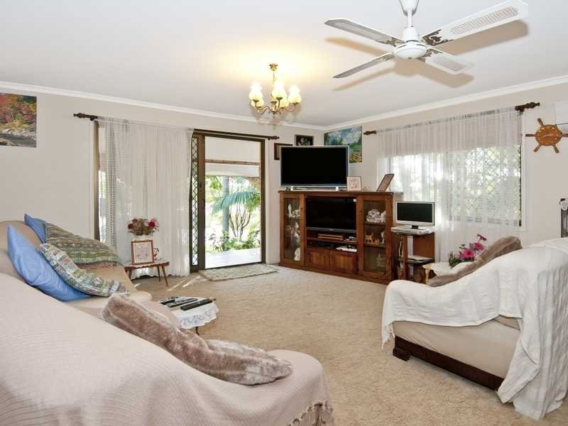 1 Eagle Drive, Eagleby QLD 4207