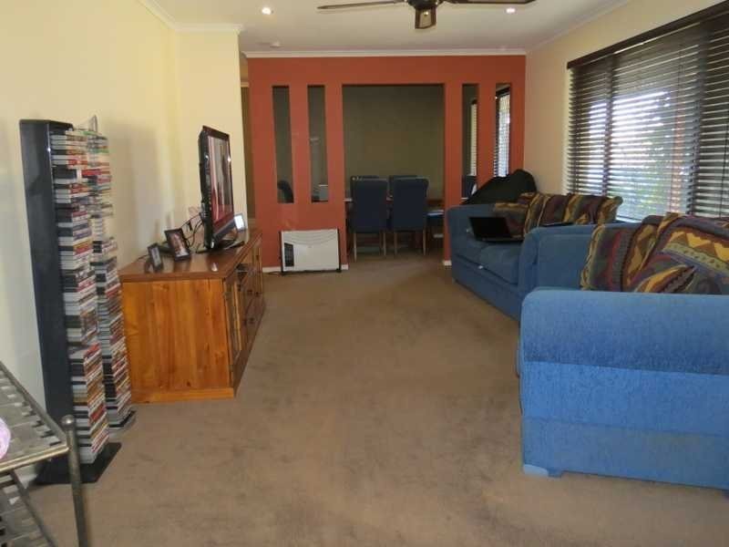 5 Heinrich Street, Mount Warren Park QLD 4207