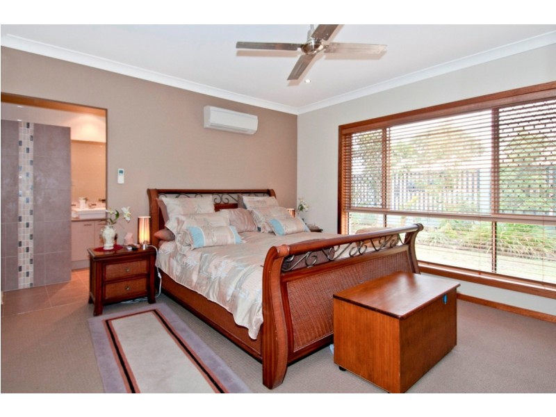 53 Long Island Drive, Windaroo QLD 4207