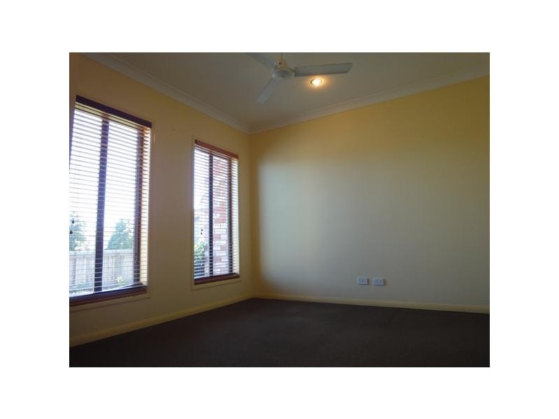 16 Easy Street, Loganholme QLD 4129