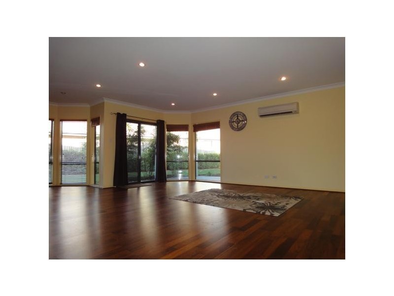 16 Easy Street, Loganholme QLD 4129