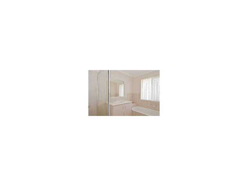 7 Kings Row, Edens Landing QLD 4207