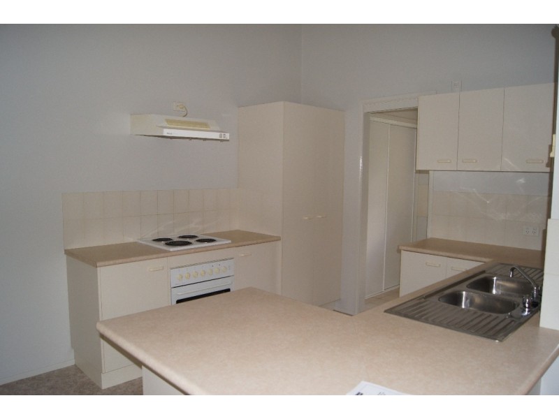 13 Tavuzzi Terrace, Edens Landing QLD 4207