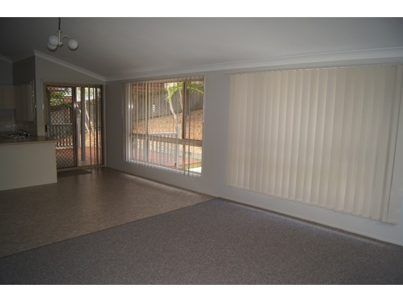 13 Tavuzzi Terrace, Edens Landing QLD 4207