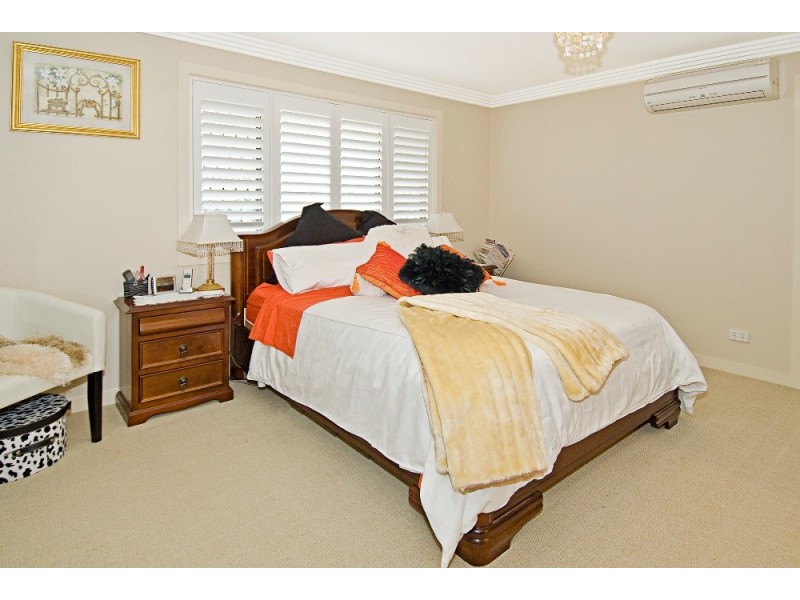 12 Wilhelm Driv, Windaroo QLD 4207