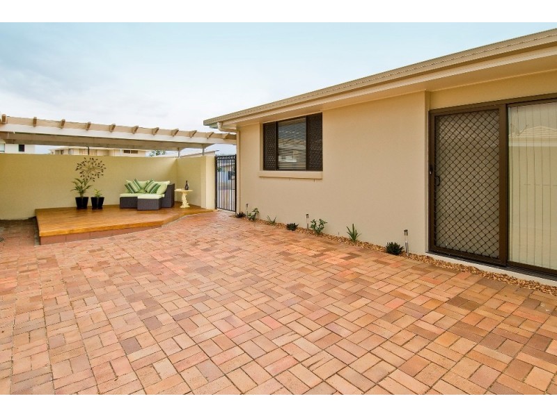 12 Wilhelm Driv, Windaroo QLD 4207