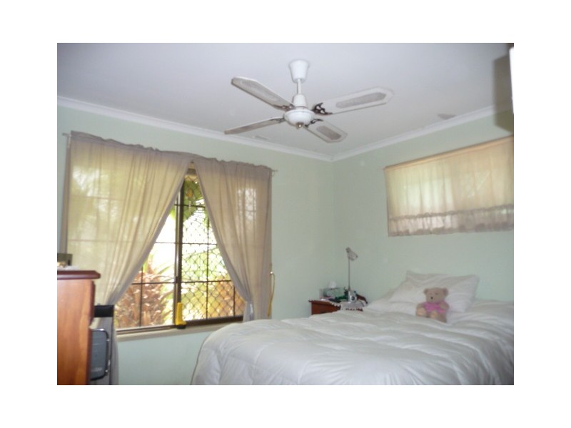 90 Mt Warren Blvd, Mount Warren Park QLD 4207