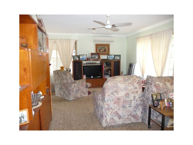 90 Mt Warren Blvd, Mount Warren Park QLD 4207