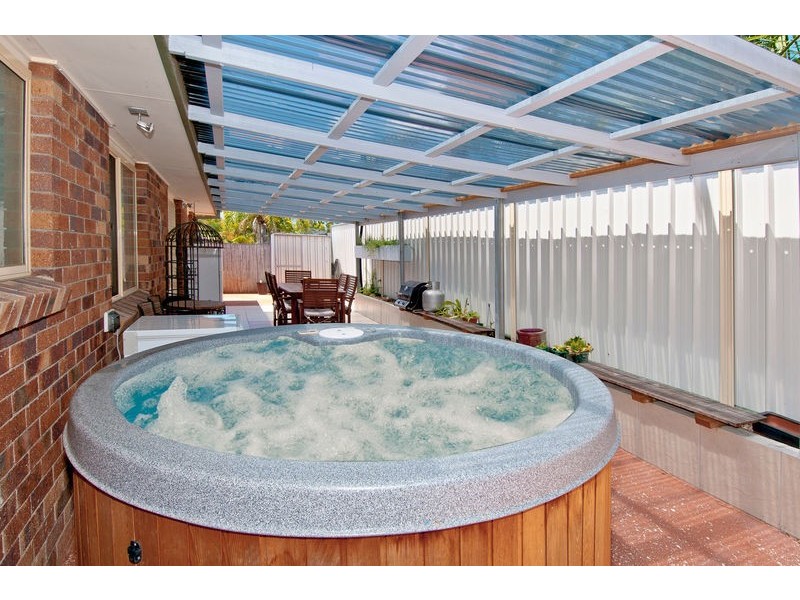 24 Carlton Close, Bethania QLD 4205