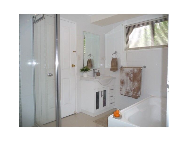 203 Chambers Flat Road, Crestmead QLD 4132