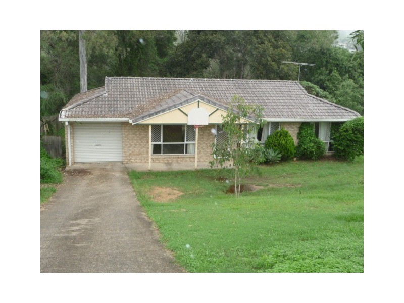 15 Eira street, Edens Landing QLD 4207