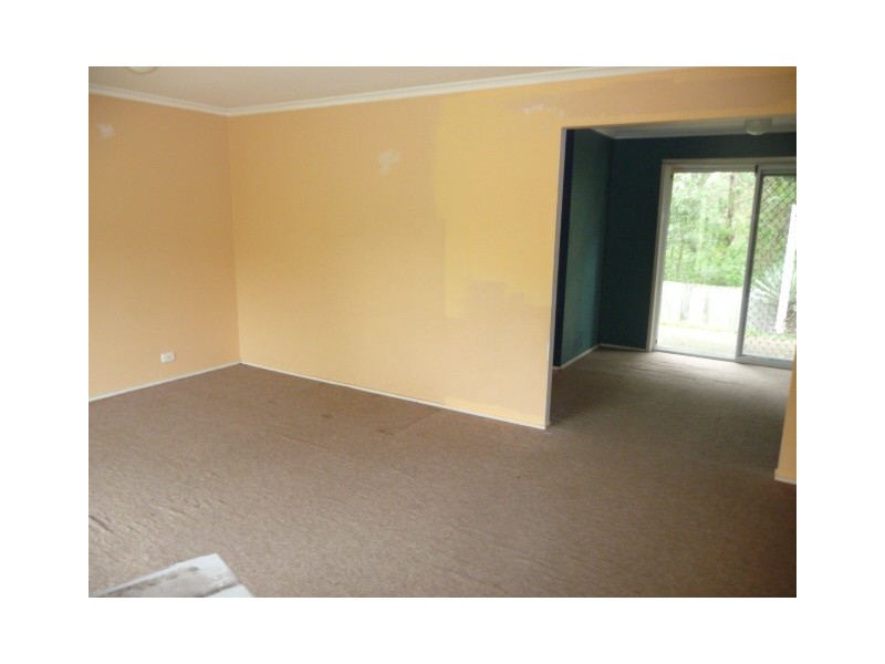 15 Eira street, Edens Landing QLD 4207