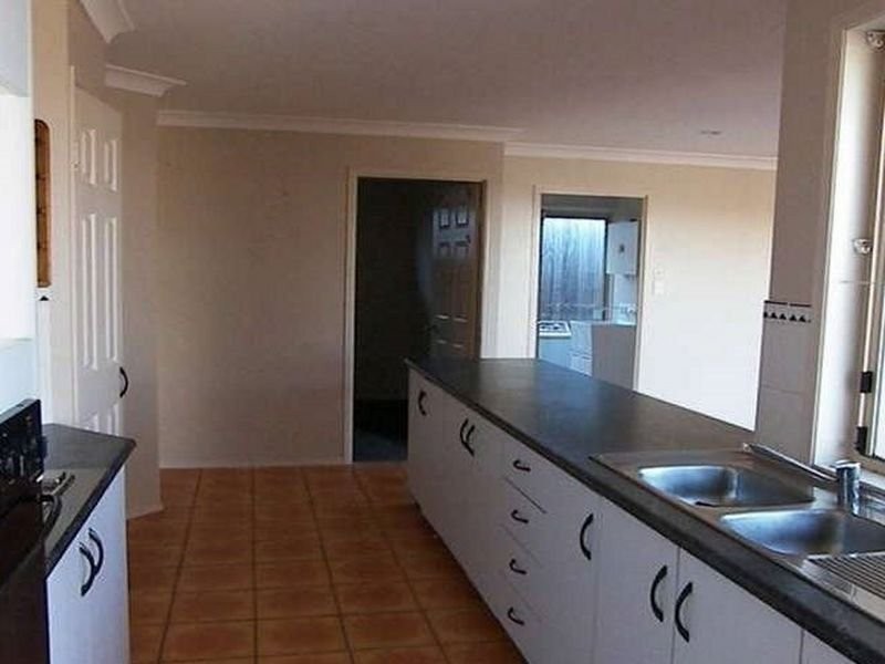 72 Overland Drive, Edens Landing QLD 4207