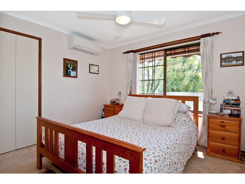 4 Manning Crt, Mount Warren Park QLD 4207