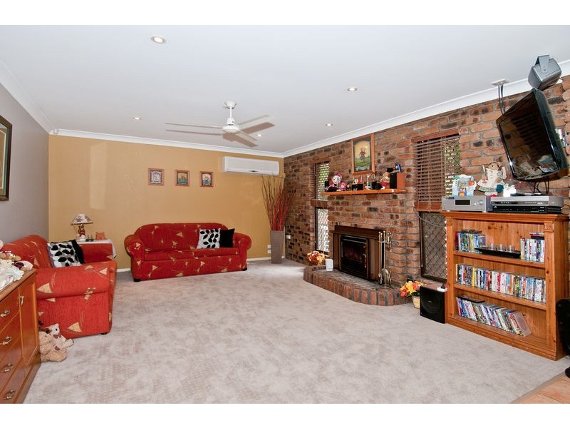 3 Benjamin Way, Windaroo QLD 4207