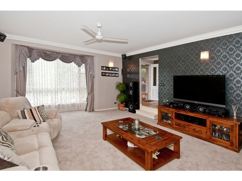 3 Benjamin Way, Windaroo QLD 4207