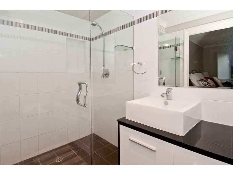 13 Hillside Cresent, Edens Landing QLD 4207