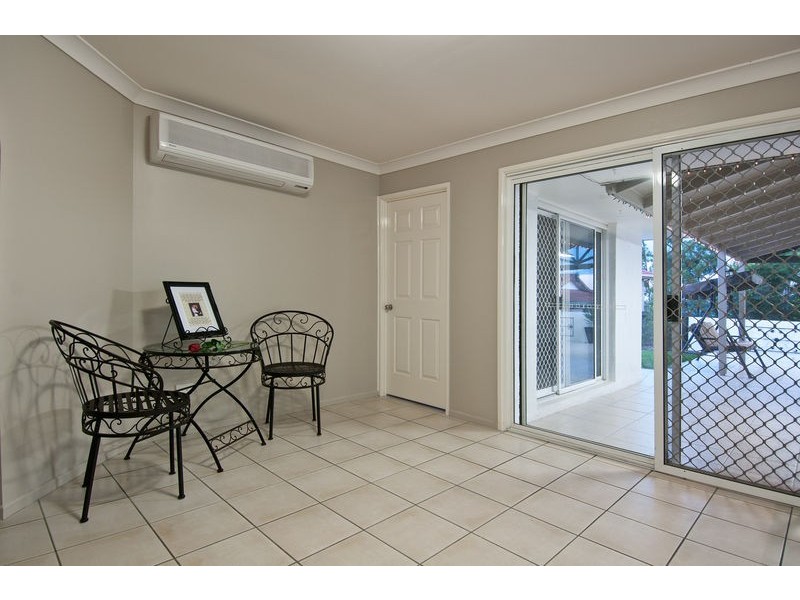 13 Hillside Cresent, Edens Landing QLD 4207