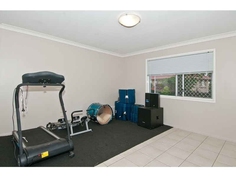 13 Hillside Cresent, Edens Landing QLD 4207