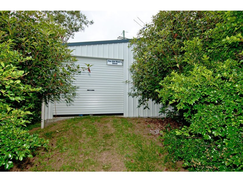 13 Hillside Cresent, Edens Landing QLD 4207