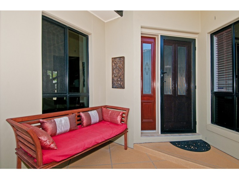 4 River Breeze Crt, Windaroo QLD 4207