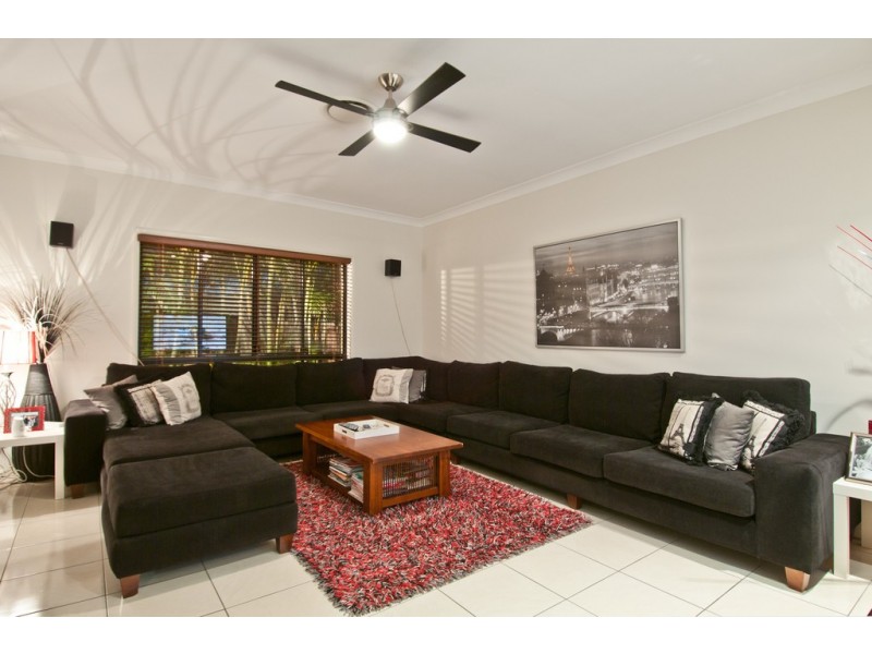 4 River Breeze Crt, Windaroo QLD 4207