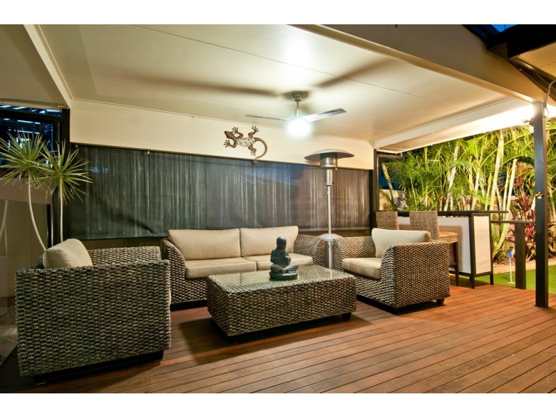 4 River Breeze Crt, Windaroo QLD 4207