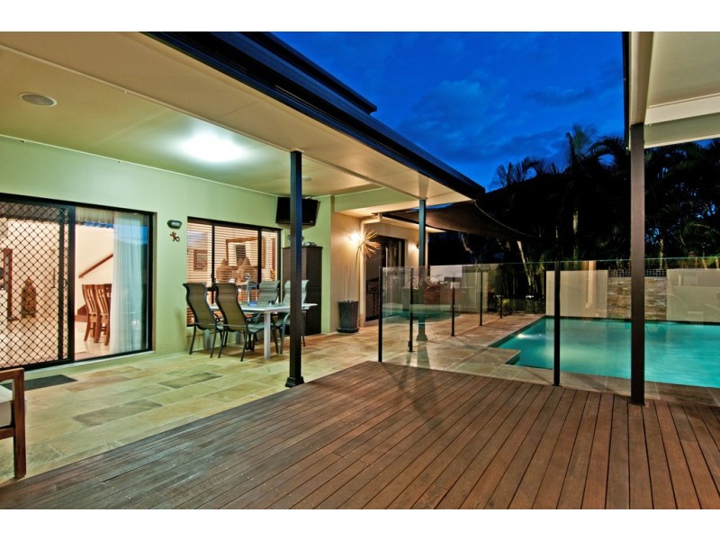 4 River Breeze Crt, Windaroo QLD 4207