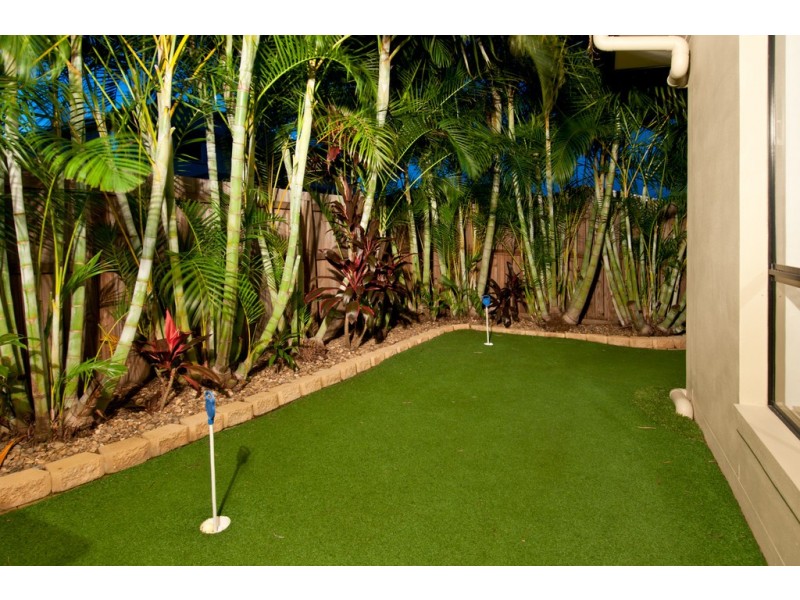 4 River Breeze Crt, Windaroo QLD 4207