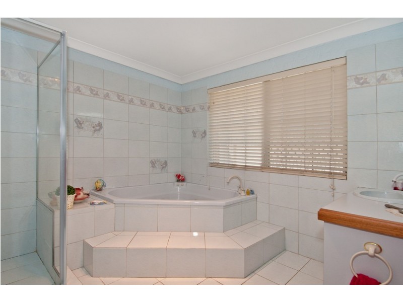 2 Heinrich Street, Mount Warren Park QLD 4207